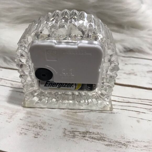 Crystal Glass Desk Clock Mantle Quartz Movement - Picture 4 of 8